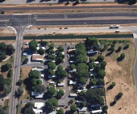 De Luxe Mobile Home Park