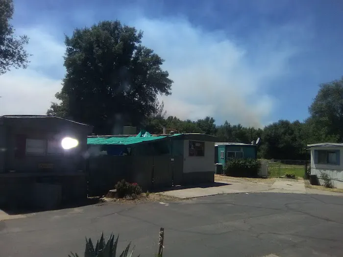 Bixby Knolls Mobile Home Park Picture 8
