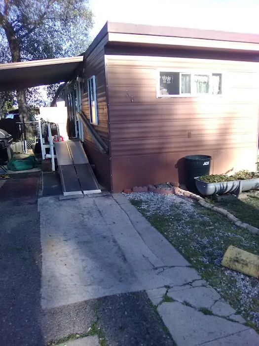 Bixby Knolls Mobile Home Park Picture 10