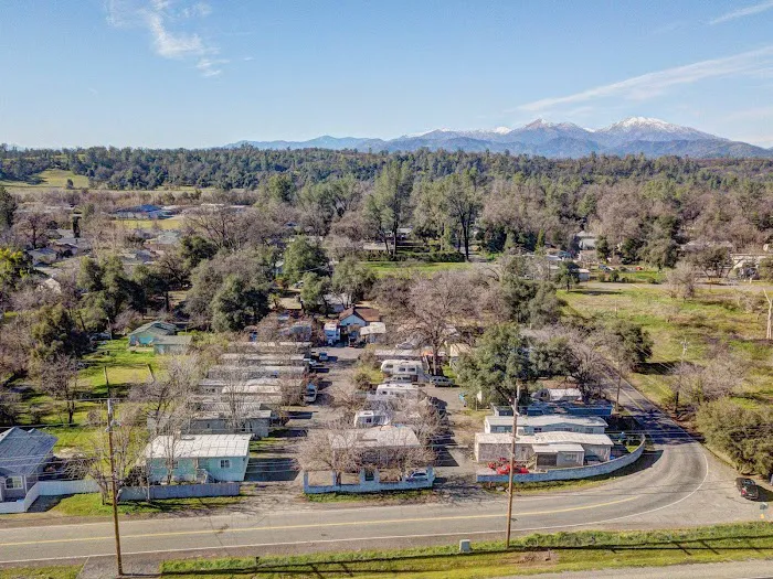 Redding Oaks Mobilehome Park Picture 2