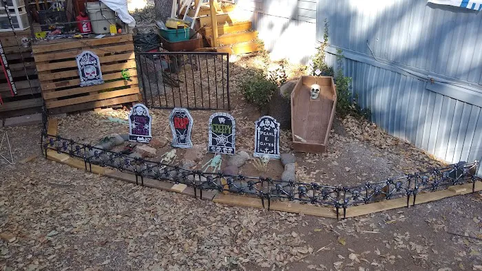 Redding Oaks Mobilehome Park Picture 9