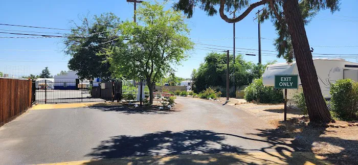 Redding Village Mobile Home Park Picture 4