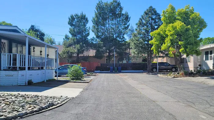 Starlite Mobile Estates Picture 3