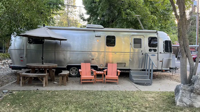 Gold Rush Mobile Home Park Picture 2