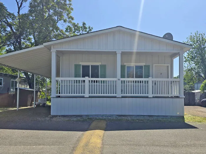 Brookside Redding Mobile Home Park Picture 5