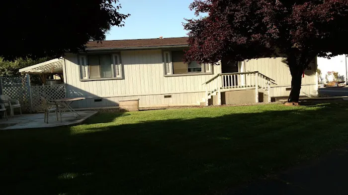 Cedar Oaks Mobile Home Park Picture 2