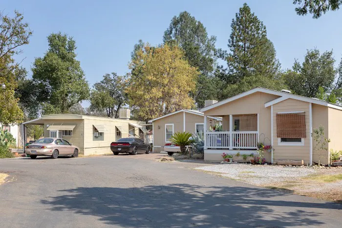 Park Villa Mobile Home Park Picture 3