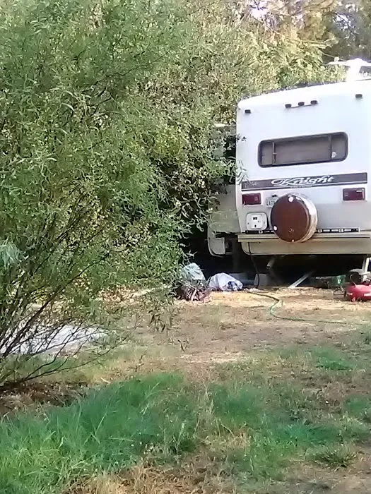 Shasta Lake Mobile Home Park Picture 6