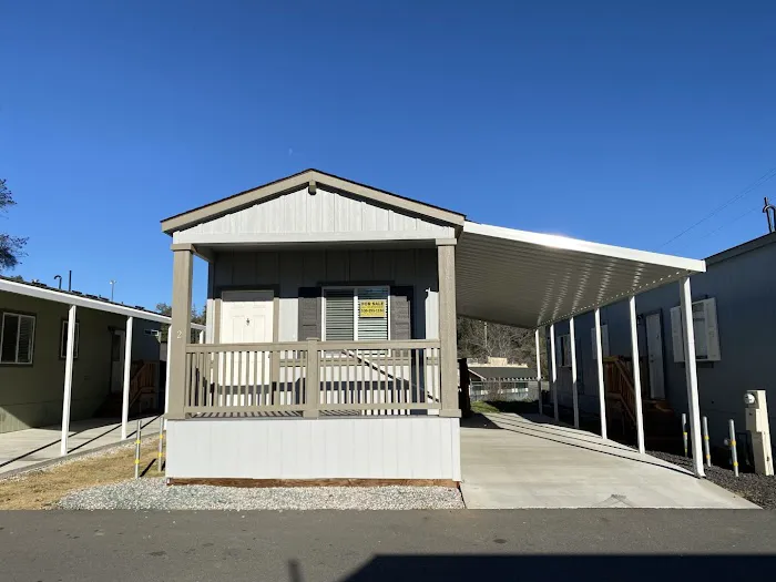 Mountain Gate Mobile Home Park Picture 2