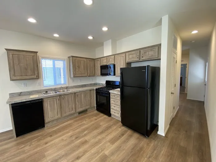 Mountain Gate Mobile Home Park Picture 1