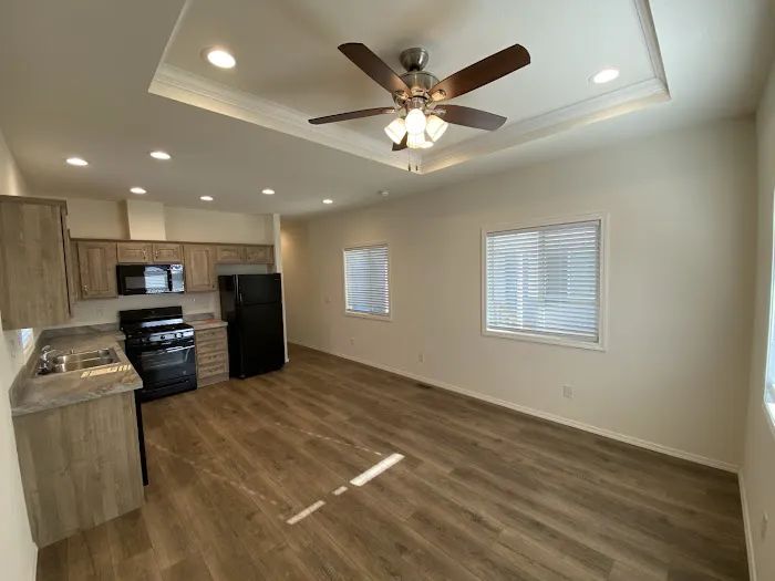 Mountain Gate Mobile Home Park Picture 9