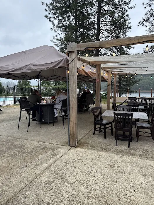 Lakeshore Inn Resort Picture 9