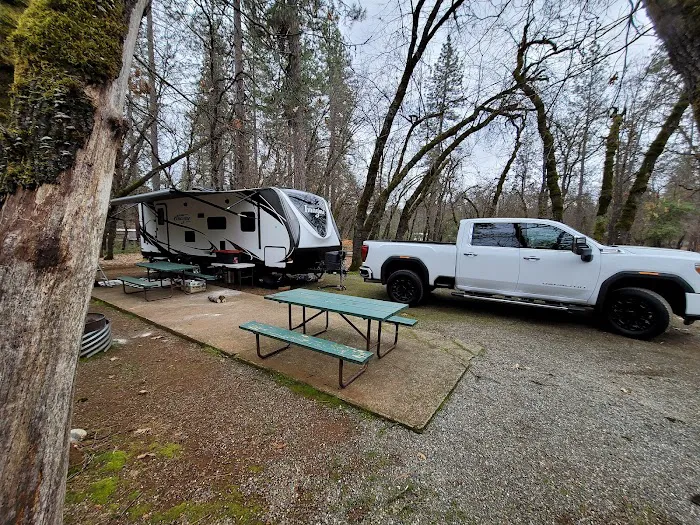 Antlers Resort and RV park Picture 2