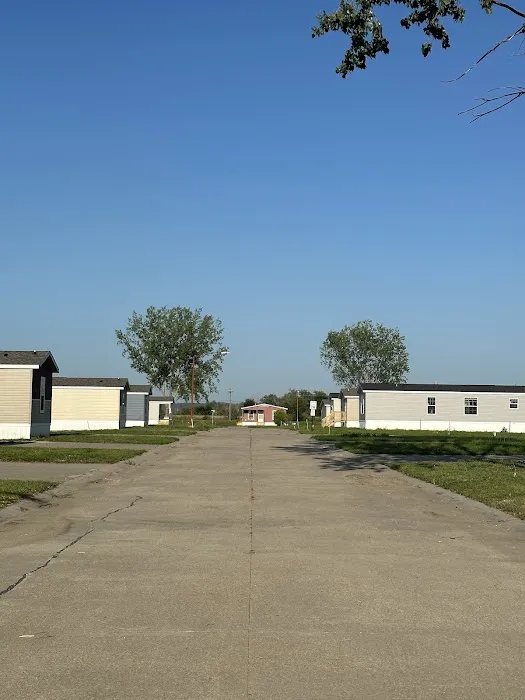 Bell-Air Estates Mobile Home Park Picture 3