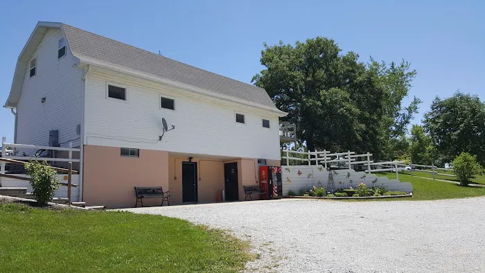 Victorian Acres RV Park Picture 4