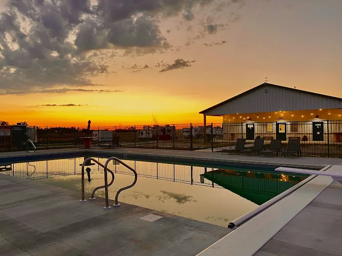 Sunset at Blue Oasis RV Park Picture 5