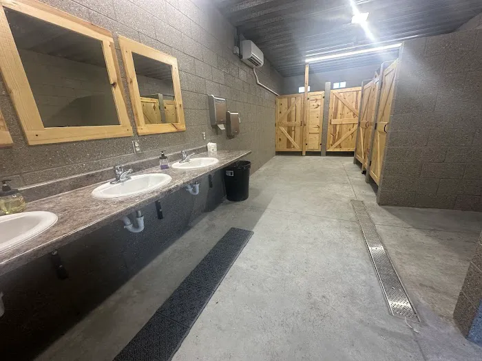 Fisher's Cove RV Park Picture 7
