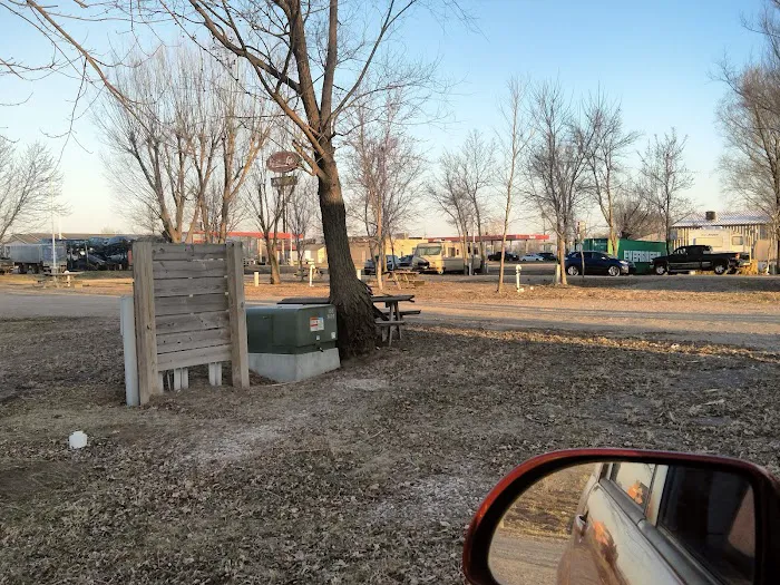 The Place RV Park Picture 4