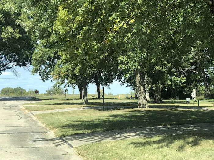 Shenandoah Mobile Home Park - Lakeview Estates Picture 2