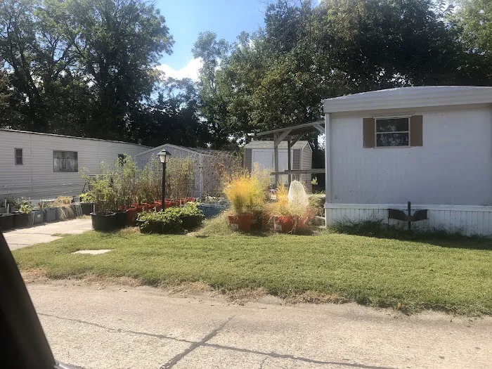 Shenandoah Mobile Home Park - Lakeview Estates Picture 3