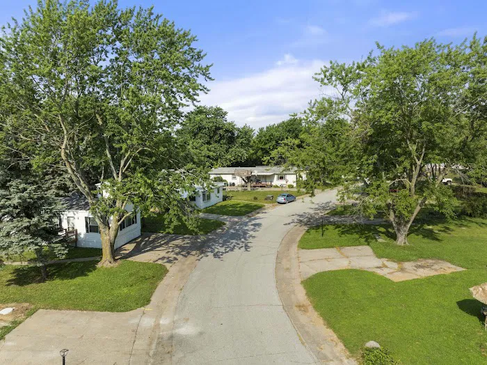 Oak Point Estates Picture 7