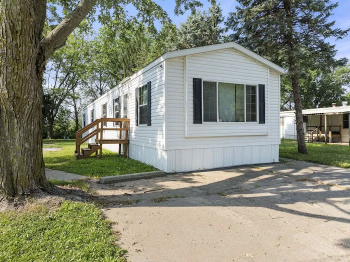 Oak Point Estates Picture 3