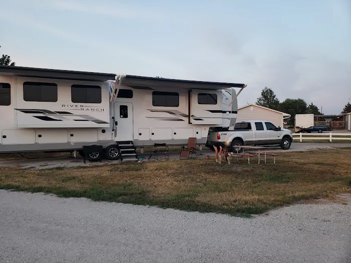 Pine Grove RV Park Picture 2