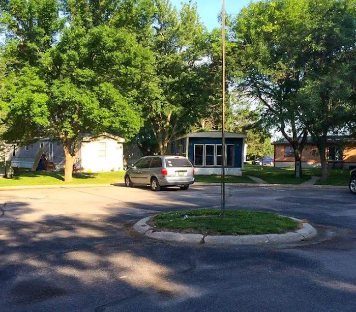 Twin Oaks Mobile Home and RV Park Picture 3