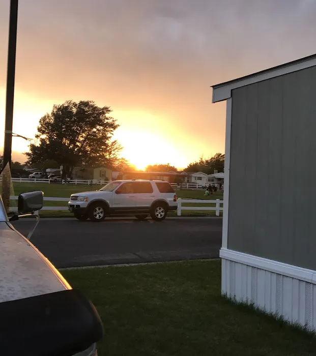 Villa West Manufactured Home Community Picture 3