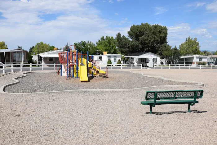 Villa West Manufactured Home Community Picture 7