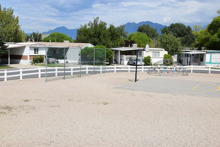 Villa West Manufactured Home Community Picture 9