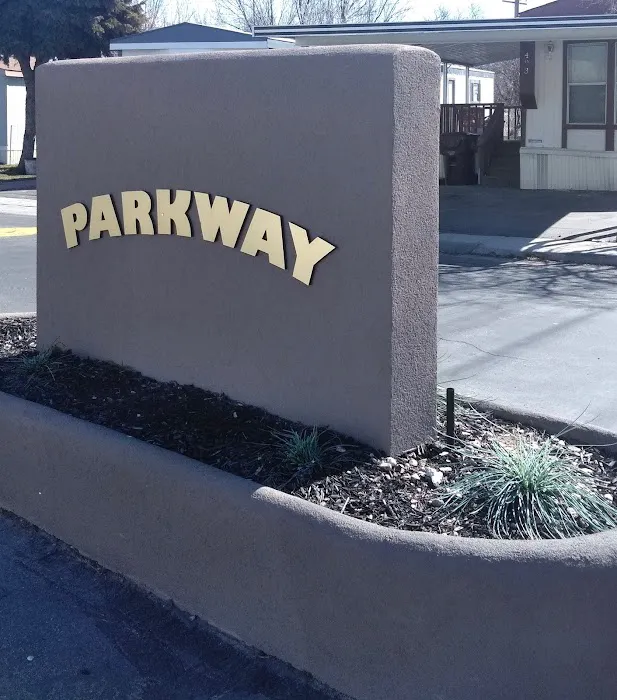 Parkway Manufactured Housing Community Picture 4
