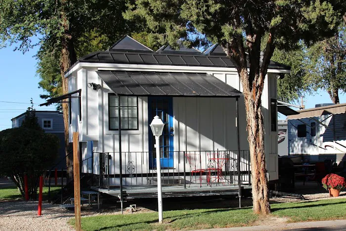 Mountain Shadows RV Park Picture 10