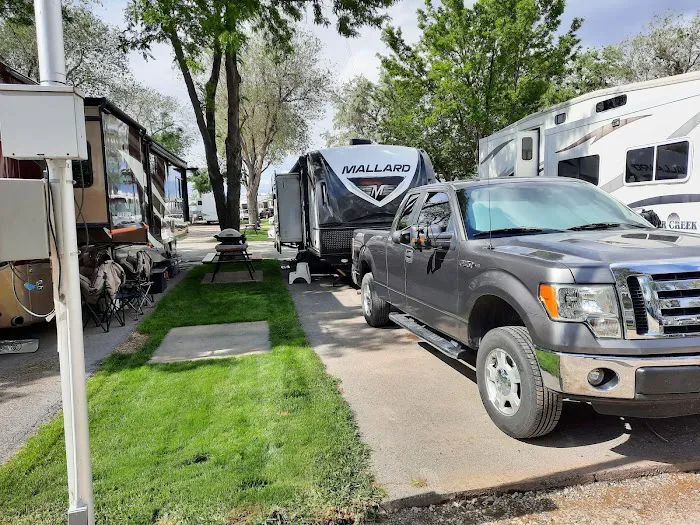 Mountain Shadows RV Park Picture 5