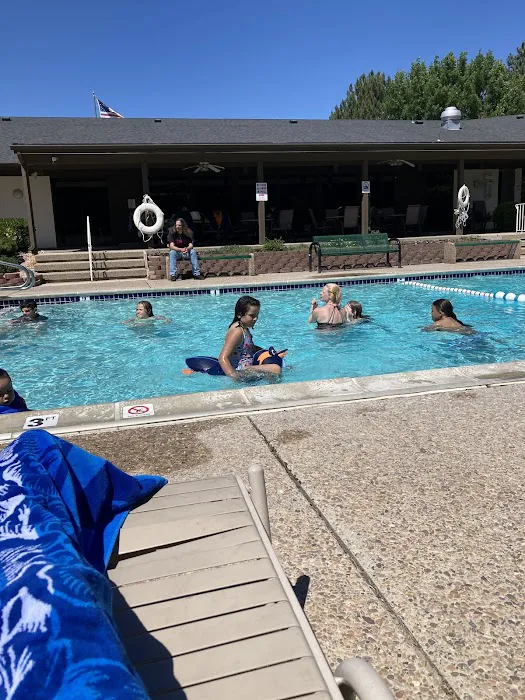 Majestic Meadows Mobile Home Park Picture 8