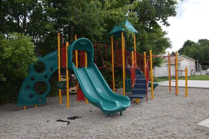 Country Club Estates Manufactured Home Community Picture 10