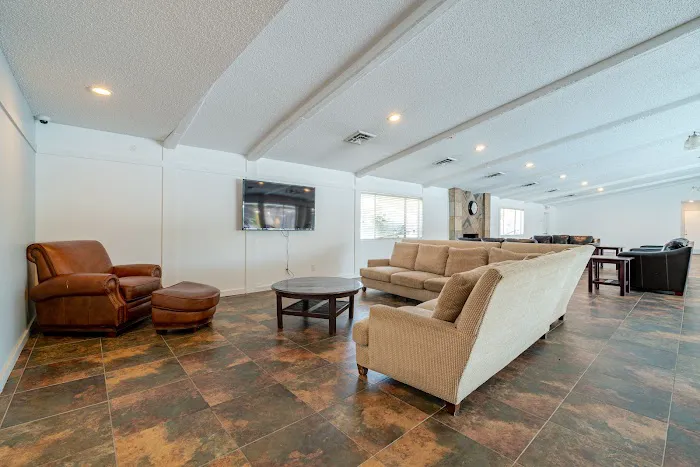 Meadowbrook Village Mobile Home Park Picture 8