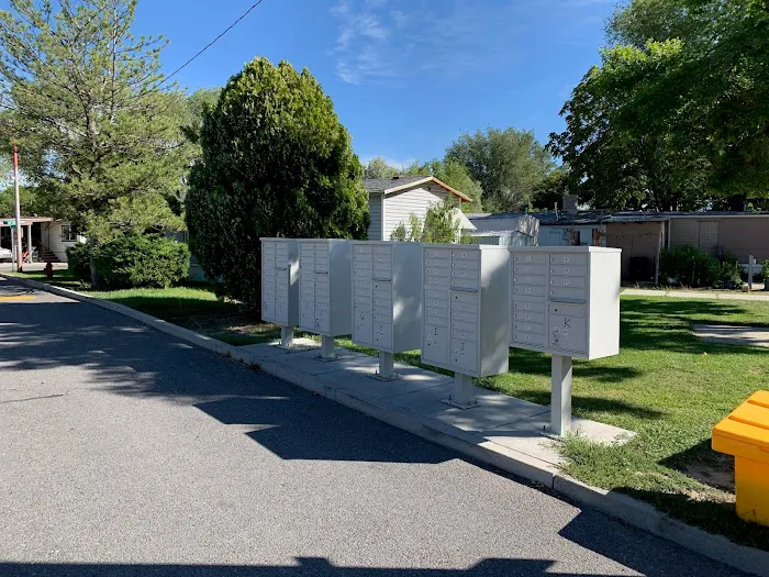 Town and Country Mobile Home Park Picture 7