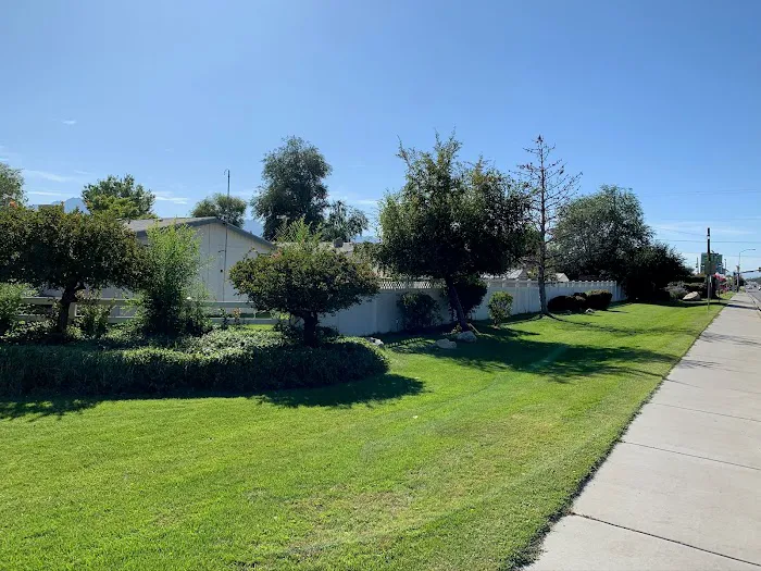 Town and Country Mobile Home Park Picture 10