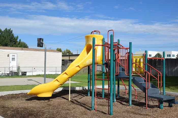 Windsor Estates Manufactured Home Community Picture 8