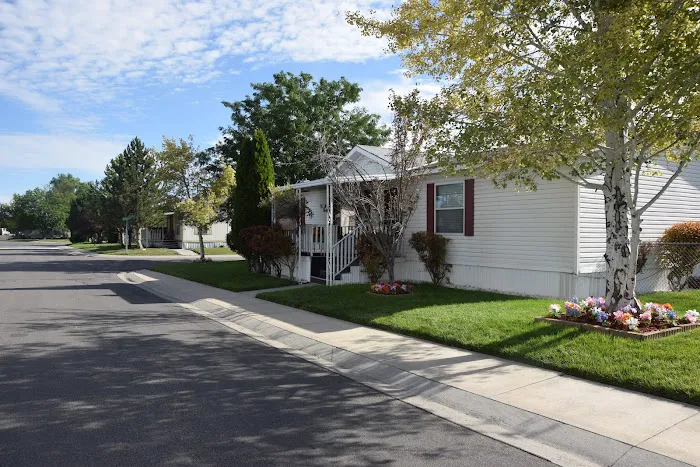 Windsor Estates Manufactured Home Community Picture 4