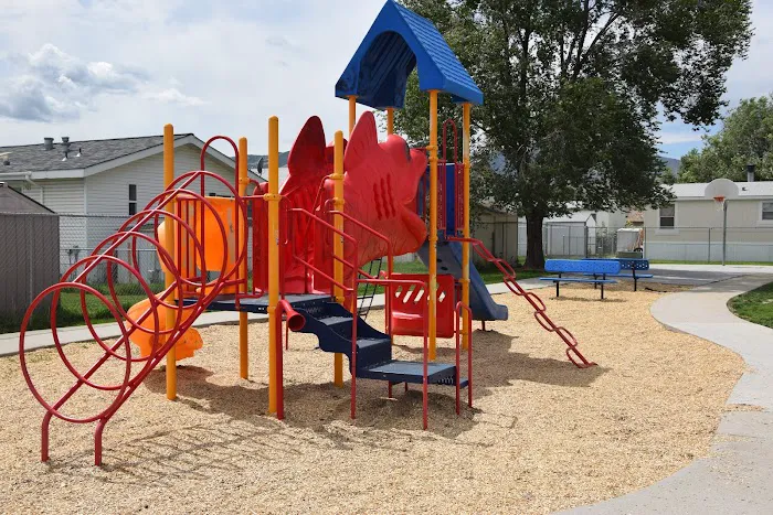 Western Estates Manufactured Home Community Picture 9