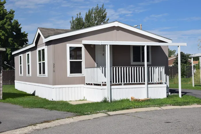 Redwood Village Manufactured Home Community Picture 9