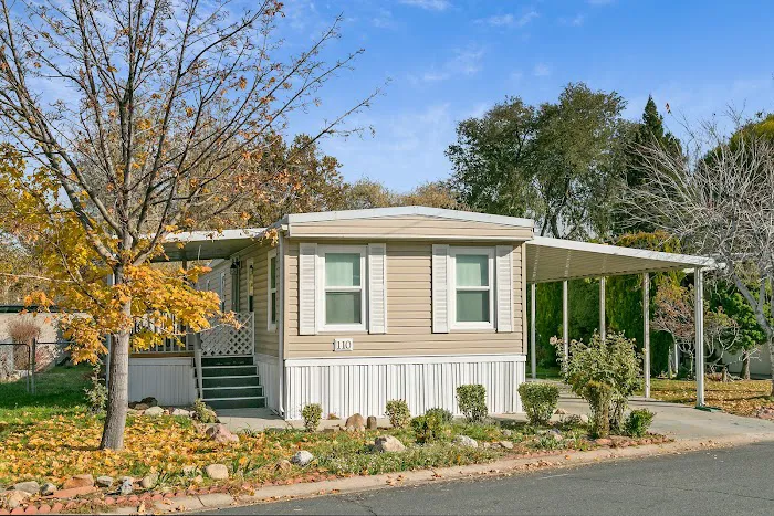 Bonneville Gardens Picture 5