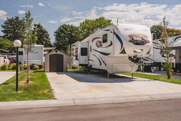 Camp VIP RV Park Picture 1