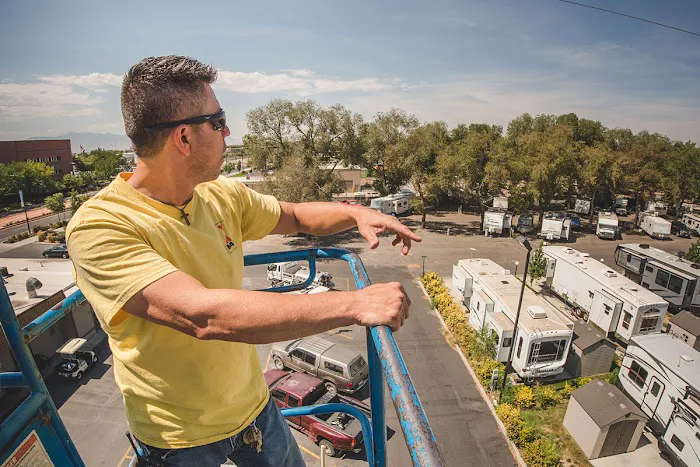 Camp VIP RV Park Picture 7