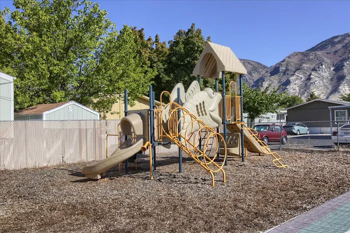 Crestline Mobile Estates Picture 3