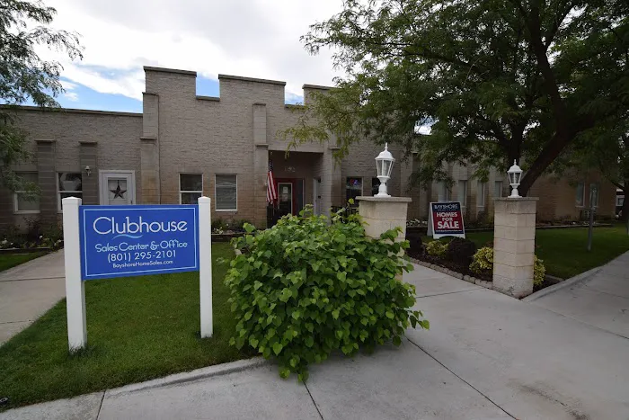 Camelot Manufactured Home Community Picture 3