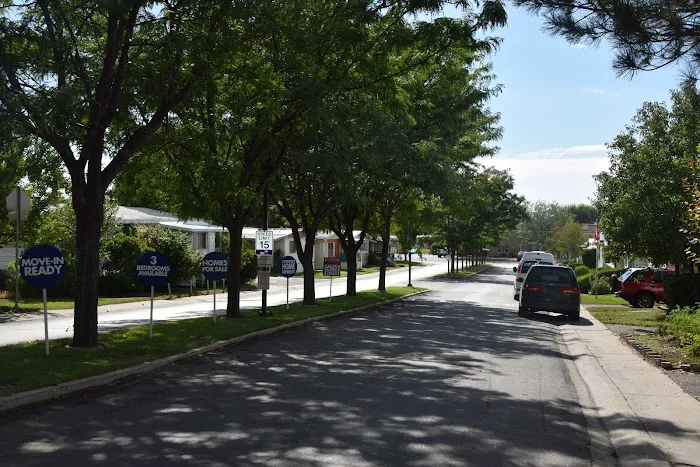 Camelot Manufactured Home Community Picture 4