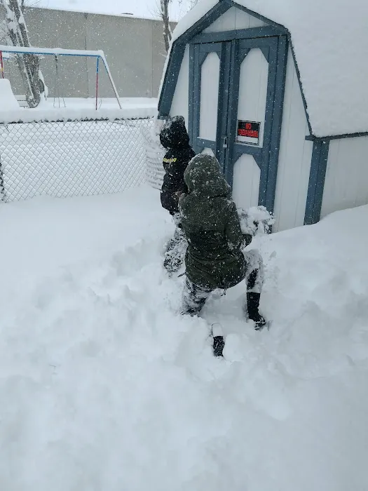 Colonial Woods II Mobile Home Park Picture 9